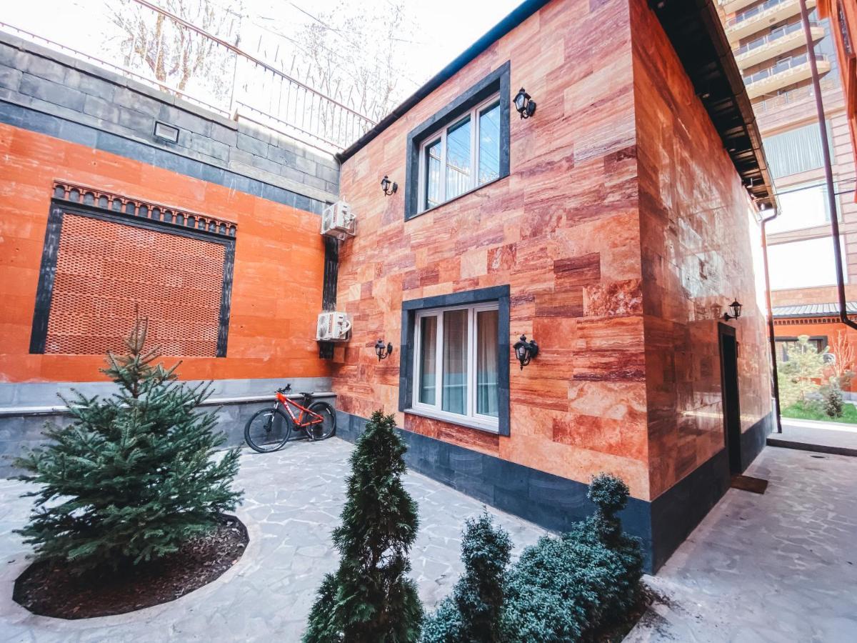 Aspar Boutique Hotel Jerevan Exteriör bild